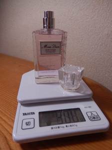 ほぼ満タン 307g (^^ゞ 100ml-SP(スプレー)「MISS DIOR：ミスディオール シルキー ボディミスト」箱なし _/_/ 交渉OK、匿名OK！ _/_/