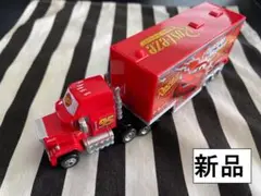 新品非売品　カーズ トミカ　ミニカー　マック　マックイーントレーラー