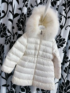 MONCLER　モンクレール　女の子 4歳から6歳まで　