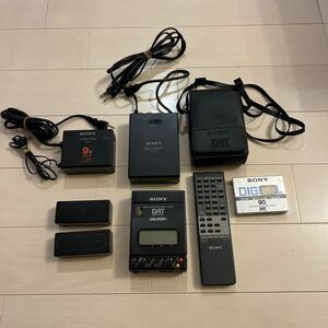 SONY DAT WALKMAN TCD-D3 ジャンク品 付属品多数 RMR-D3 RMT-D3 ACP-D3 BP-D3 2本 ケース付き ソニー 