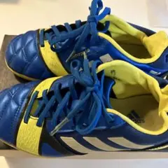 adidas スパイク２２センチ