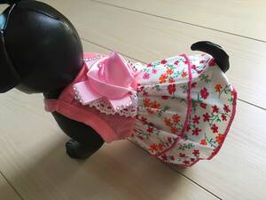 新品　小型犬用 花柄ワンピース XS