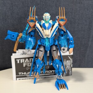 トランスフォーマー プライム ロボット サンダートロン 海外版 ハズブロ ROBOTS IN DISGUISE TRANSFORMERS PRIME THUNDERTRON フィギュア