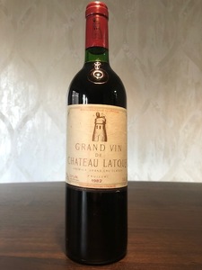 入手困難 偉大なヴィンテージ 1982 CHATEAU LATOUR シャトー ラトゥール GRAND CRU 750ml PAUILLACポイヤック赤FRANCE 100パーカーポイント