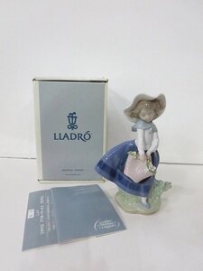 Lladro [リヤドロ] きれいな花ばかり [05222] 陶器製置物 フィギュリン インテリア 高さ18cm リンダシリーズ【ゆうパック】 /中古品 SG V23