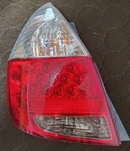 C18　GD1　ホンダ　フィット　後期　純正　LED　テールランプ　左　助手席側！！ma2412 qqq 