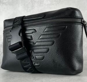 極美品 EMPORIO ARMANI エンポリオ アルマーニ ボディバッグ ショルダー サコッシュ レザー エンボスロゴ 斜め掛け メンズ メッセンジャー