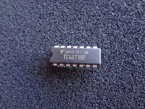 Toshiba製　TC4071BP (Quad 2-Input OR Gate )　１個 