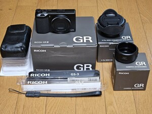 RICOH GR III（中古美品）※シャッター回数1708回