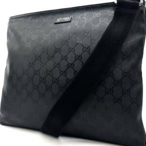 希少/A4収納◎ グッチ GUCCI メンズ ショルダーバッグ ビジネス インプリメ GG柄 メッセンジャー PVC レザー ロゴプレート 黒 斜め掛け