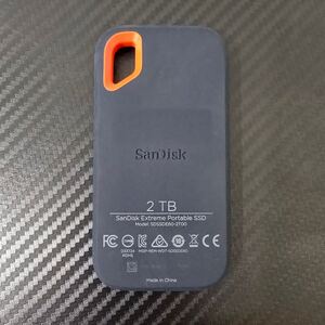 SanDisk 2TB Extreme ポータブル外付けSSD 使用時間77時間