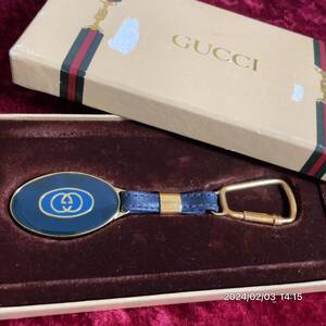 美品 GUCCI グッチ GGロゴ レザー 革 チャーム キーリング キーホルダー 