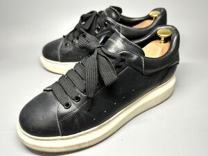 【即決】ALEXANDER MCQUEEN 41 25.5cm程度 アレキサンダーマックイーン レザー ローカット スニーカー 黒 ブラック メンズ 1528 靴 くつ