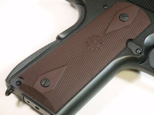 HOGUE 社製 COLT GM 1911 .45ACP ガバメント用 ラバーグリップ ダブルダイヤモンド チェッカー ブラウン 実物