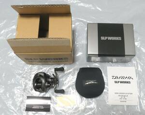 送料0円 新品レア ダイワ SLPWORKS スティーズ CT SV TW-SH 700Sスプール 80mmカーボンハンドル 【 右巻き SHギア】