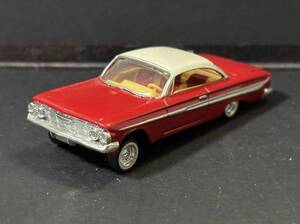 Revell 1961 Chevy Impala LOWRIDER レベル シェビー シボレー インパラ ローライダー 1/64 アメ車 ミニカー レッド 赤 ハイドロ/DU