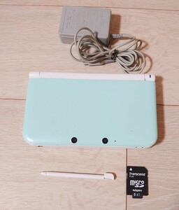 ニンテンドー Nintendo 3DS LL ミント ホワイト タッチペン SDカード 8GB 充電器 ダウンロード ポケモン特別体験版 めがみめぐり