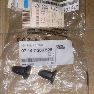 新品未使用　BMW純正 テールライト　ナット　F45 F46 F48 F39 F15 F16 E71 E85 07147206525 2個