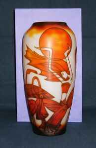 ●●●新品・アールヌーボーのガレ花瓶・アールデコ調のデザインでお勧めのアイテム●●●