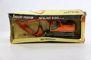 管102615/DAEWOO/Solar 220LC-V track excavator/建設車輌 ビンテージ ミニカー /　1/40　/　開封未使用品
