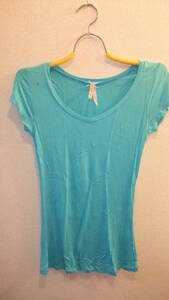 ★V-Neck Ladies SHIRTS★ターコイズレディースティーシャツサイズS　着丈63Cm　SMALL 難あり USED IN JAPAN