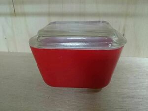 【22112702HT】Pyrex/パイレックス/OLDPYREX/リフリッジレーター/容器/保存容器/RD/蓋付き/現状渡し