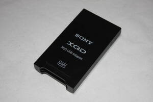 送料無料！ SONY　QDA-SB1　美品　SXQDアダプター　 (検索：ビデオカメラ、PXW-、PMW-、HXR-、HVR-、FDR-、Panasonic、AG-AC、AJ-PX）