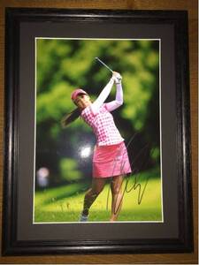 LPGA 菊地絵理香 直筆サイン入りA4生写真 高級額装品③