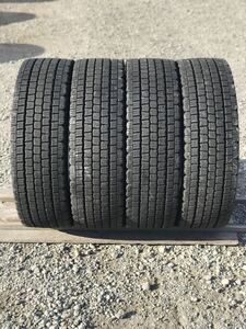 2945 ダンロップ　245/70R19.5 スタッドレス　4本セット