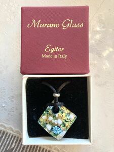 新品　未使用　箱付き　イタリア　ベネチアングラス　ペンダント　ネックレス　ガラス　ベネツィア　ムラノグラス