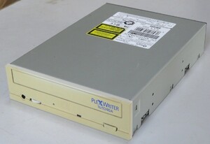 CDRWドライブ　PLEXTOR PX-W1610TA　内蔵用/IDEケーブルとネジ付属/動作確認済/送料込