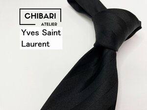 【超美品】YvesSaintLaurent　サンローラン　レジメンタル柄 ネクタイ 3本以上 送料無料 メンズ ブラック　1104065