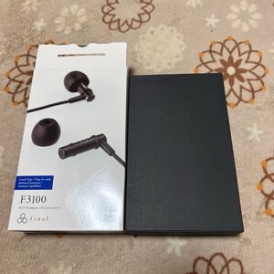 未使用品 Final Audio Design 高解像度ヘッドホン ブラック (F3100) カナル型 イヤホン 有線