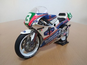 1/12スケール　Rothmans HONDA NSR250 No.3 Luca Cadalora 1991年 WGP トランスキット完成品