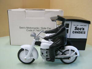 【See’s CANDIES　See’s Motorcycle/Side Car(シーズ　キャンディ　サイドカー付きバイク・販売車)ダイキャスト製　配達員人形付　箱付】