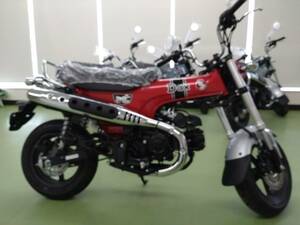 ホンダ　ダックスST125　並行輸入・タイ仕様　新車未登録車　パールネビュラレッド