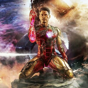 海外　限定品 　アベンジャーズ　エンドゲーム　アイアンマン　 Iron Man　I am Iron Man　 私がアイアンマンだ　フィギュア LEDライト