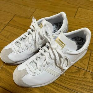 お値下げ！送料込！ adidas カントリー　白　22.5㎝　used 美品