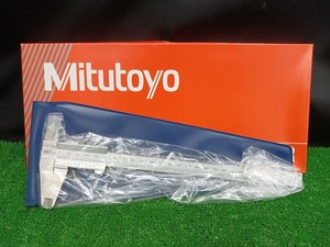 未使用品 ミツトヨ Mitutoyo Ｍ型標準ノギス 測定範囲0-200mm N20 530-108