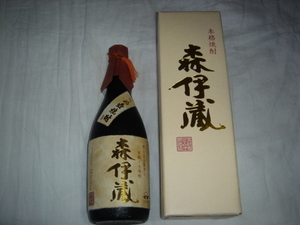 本格かめ壺焼酎 森伊蔵(720ml・箱付)入荷しました アルコール分25度 鹿児島芋焼酎 超貴重品 髙島屋当選品 お買い得早い者勝ち入手困難