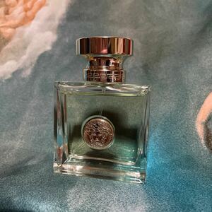 VERSACE ヴェルセンス versense 50ml 香水 ヴェルサーチ