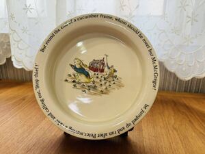 【美品】WEDGWOOD PETERRABBIT ピーターラビット 旧刻印 ポリンジャープレート オートミール皿 グラタン皿 廃盤品