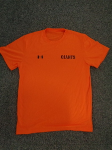 巨人 GIANTS Tシャツ　アンダーアーマー　UNDER ARMOUR