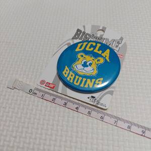 現地購入　新品未使用品　UCLA　缶バッチ