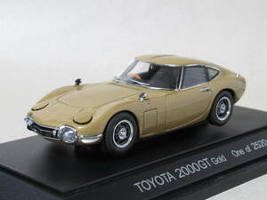 1/43 トヨタ 2000 GT ゴールド