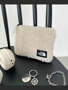 ノースフェイス国内未発売 THE NORTH FACE(ザ・ノースフェイス)/ふわふわボアポーチ スクエアポーチ 小物入れ/FLEECE POUCH_SQUARE