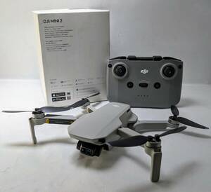 【KKB2998KY】DJI Mini2 MI2CP1 RC231 カメラドローン 4K 空撮 送信機 バッテリー ラジコン 玩具 ※通電確認済み 中古保管品 箱ダメージ有