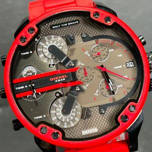 美品 DIESELディーゼル TIMEFRAME DZ7370 腕時計 クオーツ アナログ クロノグラフ カレンダー レッド ガンメタルグレー新品電池交換済み