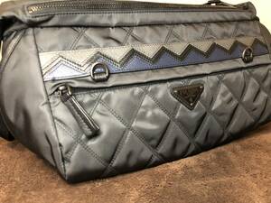 PRADA■プラダ■ナイロンショルダーバッグ■ボディバッグ■未使用■国内正規品■2VH991