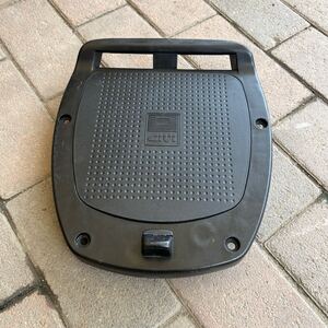 GIVI モノロックケース用 ベースプレート GIVI製 土台　ステー　トップケース ベース キャリア リアボックス 